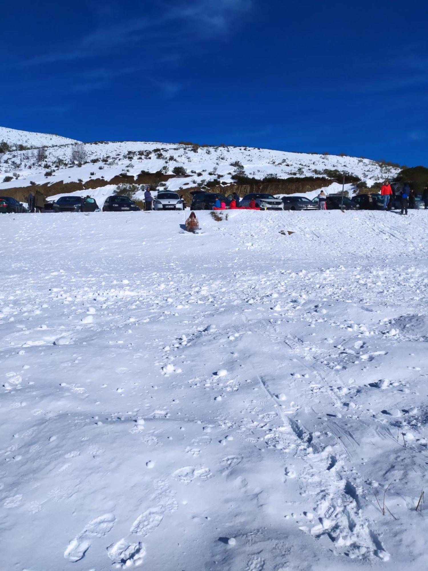 شقة Duplex El Refugio De Porma بويبلا دي ليلو المظهر الخارجي الصورة